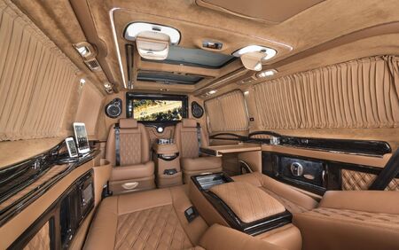 KLASSEN VIP VAN MVD 9012