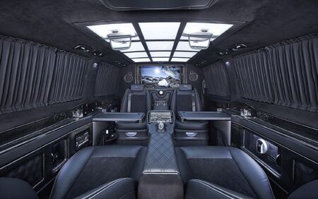 KLASSEN VIP VAN MVD 9031