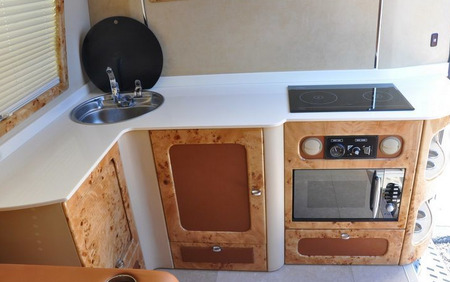 KLASSEN VIP VAN MSE 9002