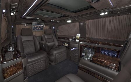 KLASSEN VIP VAN MVD 9018