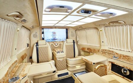 KLASSEN VIP VAN MVD_1310