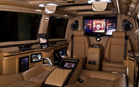 KLASSEN VIP VAN MVD 9006