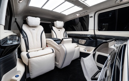 KLASSEN Mercedes-Benz V-CLASS V300 AMG LUXURY VIP BUSINESS VAN - 2025 MVV_2_1693_EN