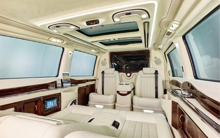 KLASSEN VIP VAN MVD 9024