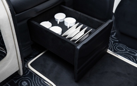 KLASSEN Mercedes-Benz V-Class V300 Luxury VIP First Class Van MVE_1_1628_EN 