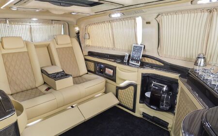 KLASSEN VIP VAN MVD 9000