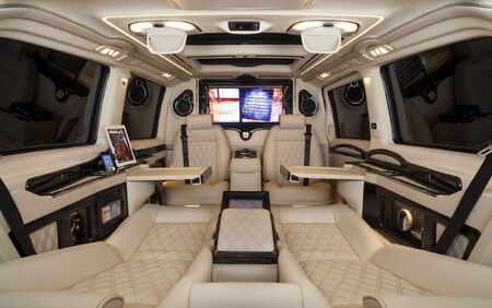 KLASSEN VIP VAN MVD 9001