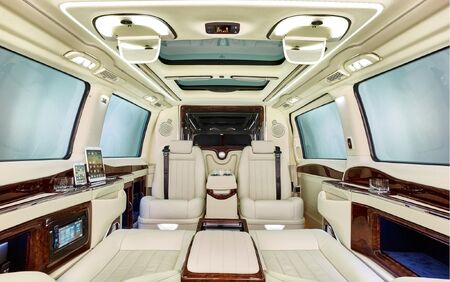 KLASSEN VIP VAN MVD 9024