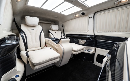 Klassen Mercedes-Benz V-Class V300 Luxury VIP Business Van -2024 MVV_1682