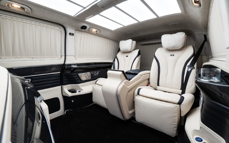 Klassen Mercedes-Benz V-Class V300 Luxury VIP Business Van -2024 MVV_1682