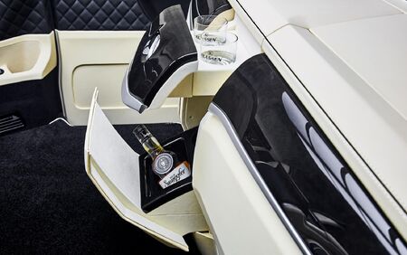 KLASSEN Luxury Van MVV_1428