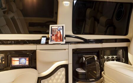 KLASSEN VIP VAN MVD 9001