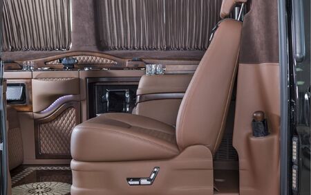 KLASSEN VIP VAN MVD 9019