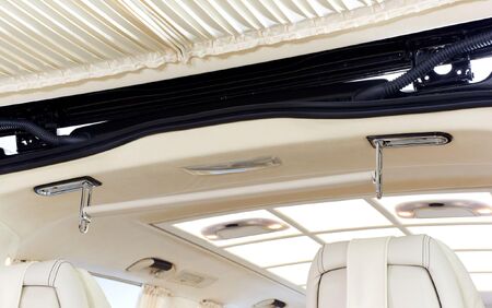 KLASSEN VIP VAN MVD 9028