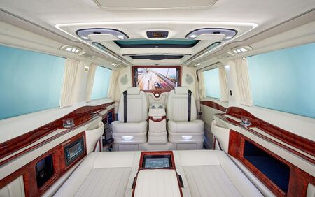 KLASSEN VIP VAN MVD_1303