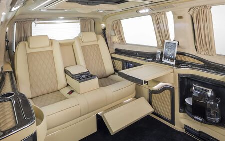 KLASSEN VIP VAN MVD 9000