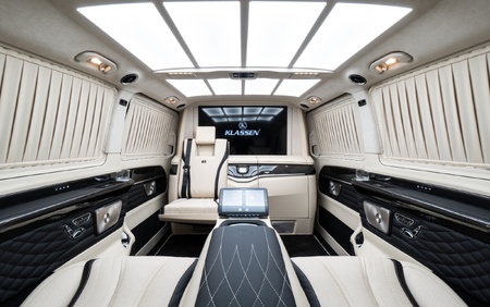 Klassen Mercedes-Benz V-Class V300 Luxury VIP Business Van -2024 MVV_1682