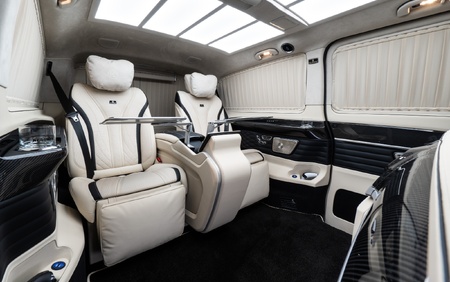 Klassen Mercedes-Benz V-Class V300 Luxury VIP Business Van -2024 MVV_1682