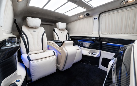 Klassen Mercedes-Benz V-Class V300 Luxury VIP Business Van -2024 MVV_1682
