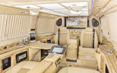 KLASSEN VIP VAN MVD 9013