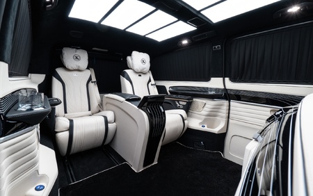 KLASSEN Mercedes Benz V-Class V300 AMG Luxury VIP Lounge MVV_3_1716_EN