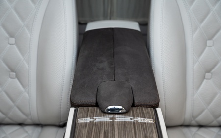 KLASSEN Mercedes-Benz V-Class V300 Luxury VIP First Class Van MVE_1648