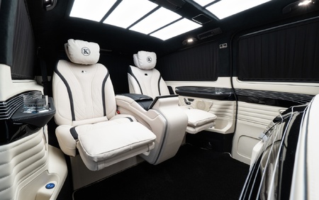 Klassen Mercedes-Benz V-Class V300 Luxury VIP Business Van -2024 MVV_1649