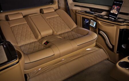 KLASSEN VIP VAN MVD 9006