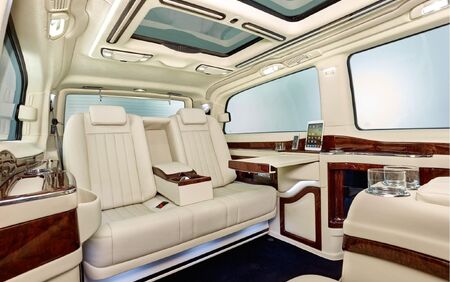 KLASSEN VIP VAN MVD 9024