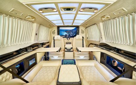 KLASSEN VIP VAN MVD 9050