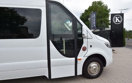 KLASSEN BUSINESS VAN MSE_1196