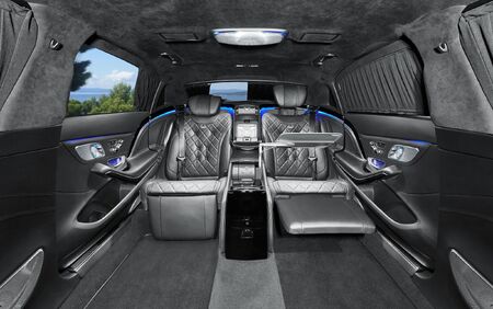 KLASSEN Stretched and Armored Car MMR_1365