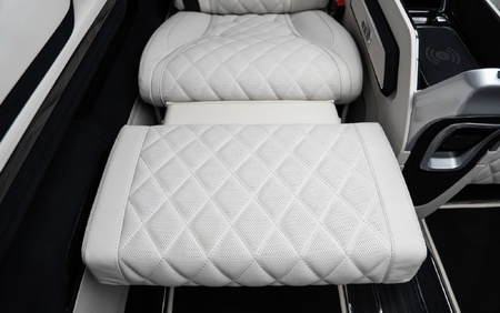 Klassen Mercedes-Benz V-Class V300 Luxury VIP First Class Van MVE_1637