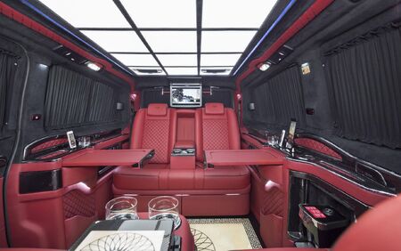 KLASSEN VIP VAN MVD 9014