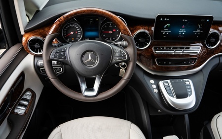 KLASSEN Mercedes-Benz V-Class V300 AMG Luxury VIP First Class Van MVE_1679