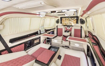 KLASSEN VIP VAN MVD 9002