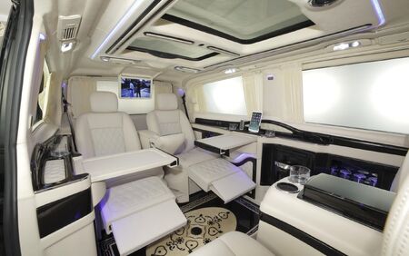 KLASSEN VIP VAN MVD 9008