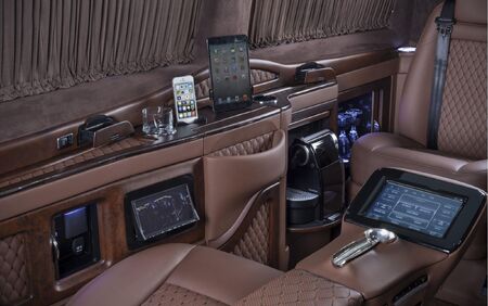 KLASSEN VIP VAN MVD 9019