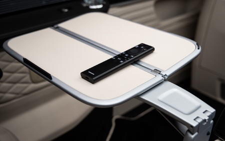 KLASSEN Mercedes Benz V-Class V300 AMG Luxury VIP Lounge MVV_3_1716_EN