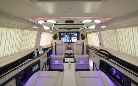 KLASSEN VIP VAN MVD 9008