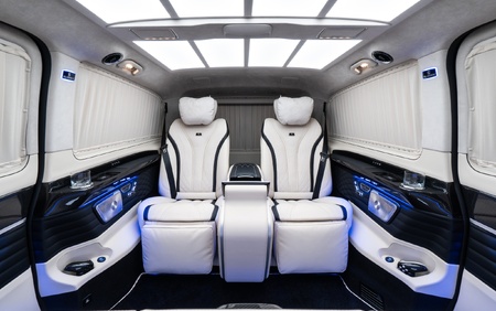 Klassen Mercedes-Benz V-Class V300 Luxury VIP Business Van -2024 MVV_1682
