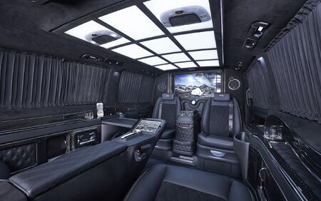 KLASSEN VIP VAN MVD 9031