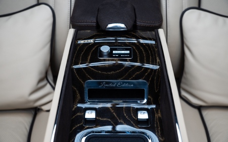 KLASSEN Mercedes-Benz V-Class V300 Luxury VIP First Class Van MVE_1685