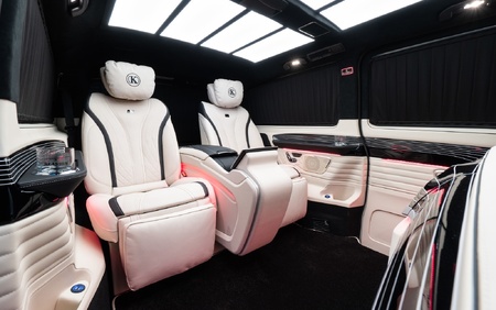 Klassen Mercedes-Benz V-Class V300 Luxury VIP Business Van -2024 MVV_1662
