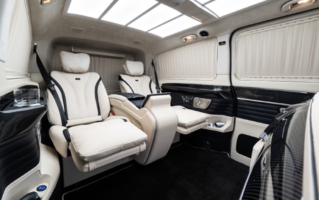 Klassen Mercedes-Benz V-Class V300 Luxury VIP Business Van -2024 MVV_1682