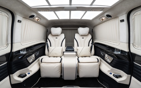 Klassen Mercedes-Benz V-Class V300 Luxury VIP Business Van -2024 MVV_1682