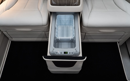 KLASSEN Mercedes-Benz Sprinter 519 LUXURY VIP JETVAN - Bar Toilet MSE_1667