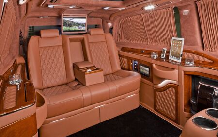 KLASSEN VIP VAN MVD 9003