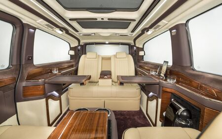 KLASSEN VIP VAN MVD 9025