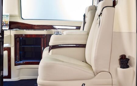 KLASSEN VIP VAN MVD 9024